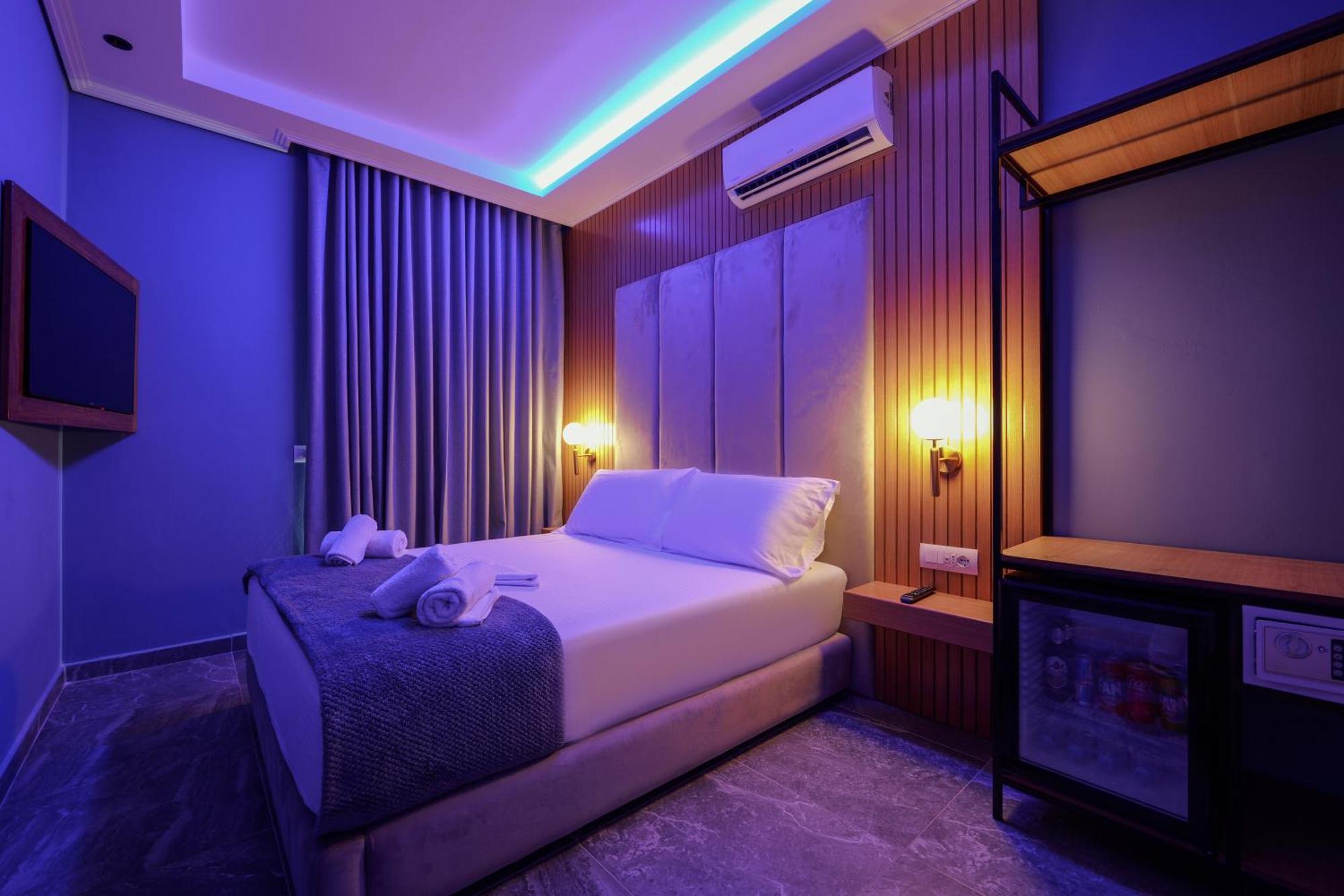 Hotel Piramida Ксамил Экстерьер фото