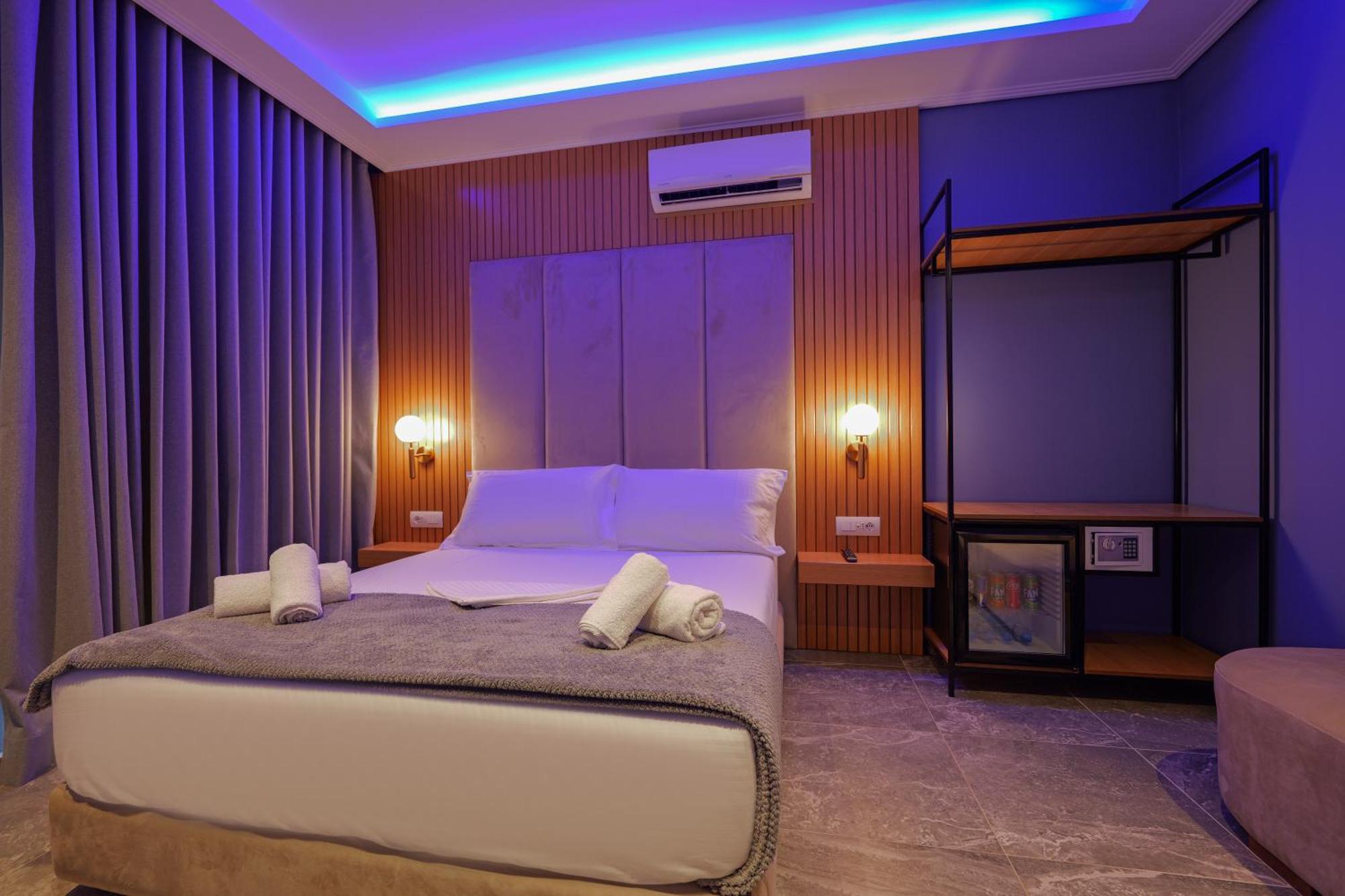 Hotel Piramida Ксамил Экстерьер фото
