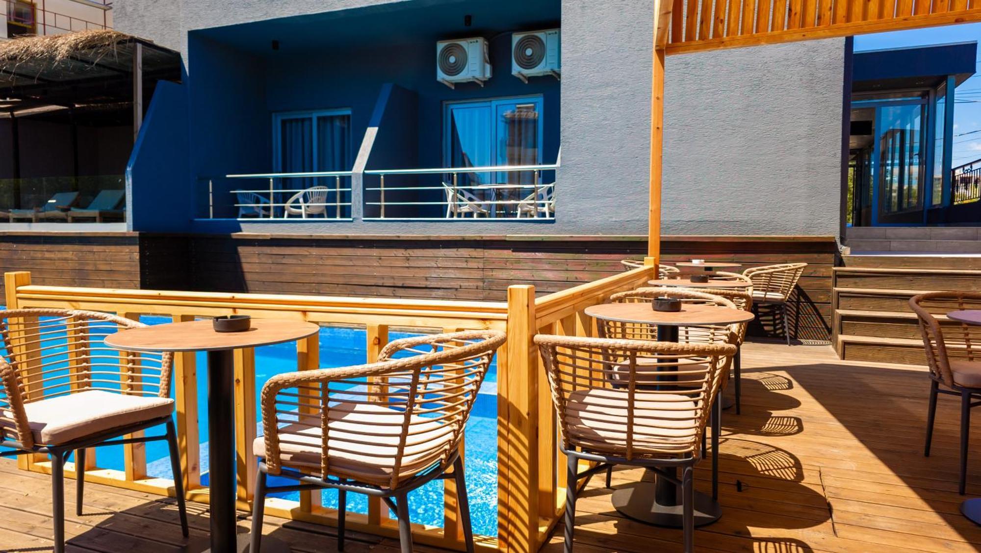 Hotel Piramida Ксамил Экстерьер фото